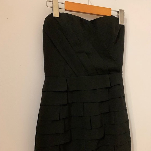 Limité Black Ruffled Mini Dress - Picture 3 of 3